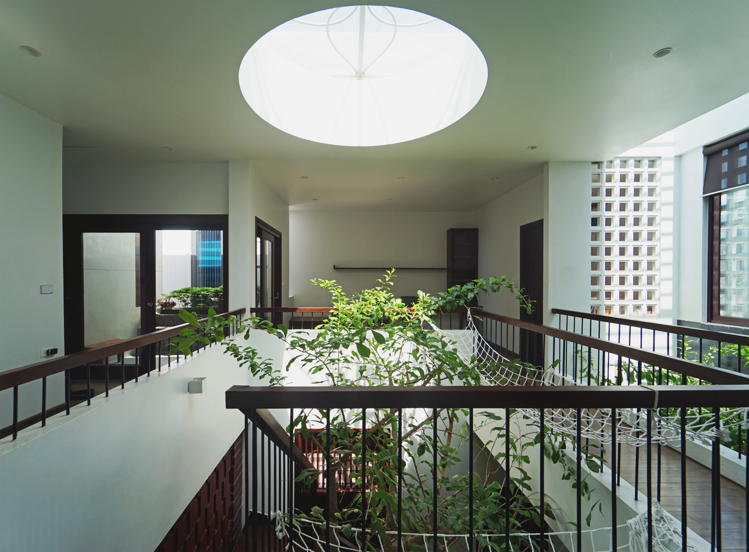 thiết kế giếng trời cho nhà phố